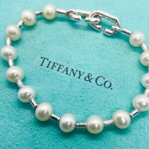 Tiffany HardWear Pearl Bracelet in Silver, 7-8 mm, Size Large (RP $1700)